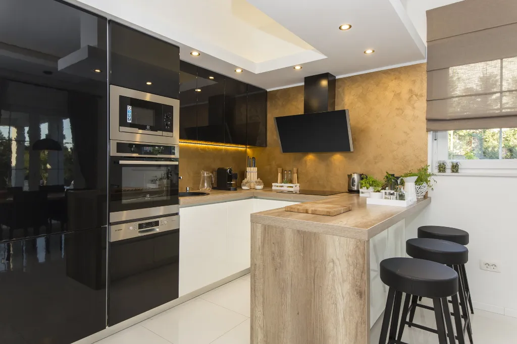 Modern Villa with Pool and Parking in Labin