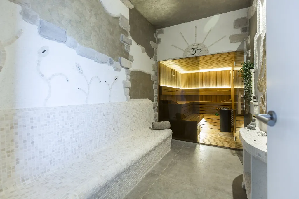 Modern Villa with Pool and Parking in Labin