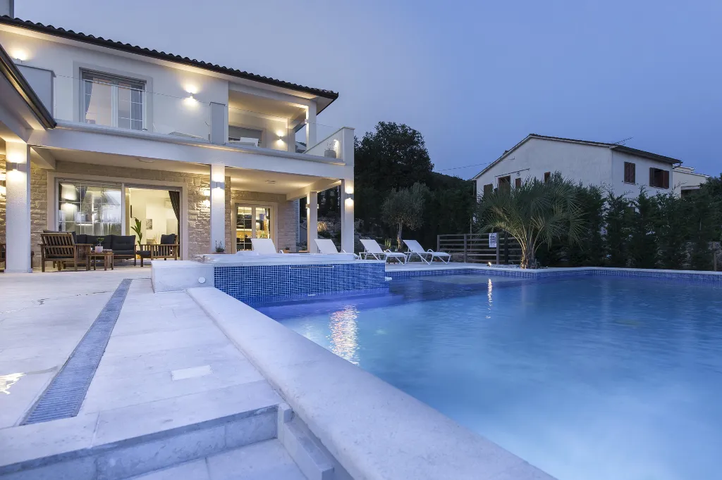 Modern Villa with Pool and Parking in Labin