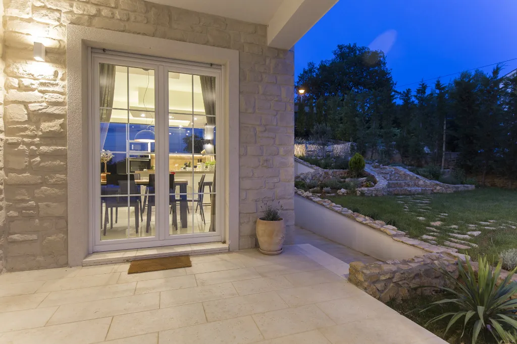 Modern Villa with Pool and Parking in Labin