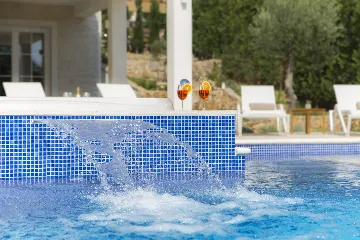 Modern Villa with Pool and Parking in Labin