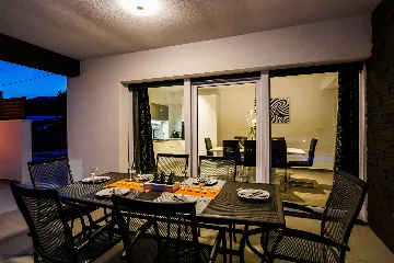 Modern Family Villa with Pool in Kaštel Stari