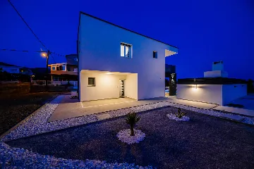 Modern Family Villa with Pool in Kaštel Stari