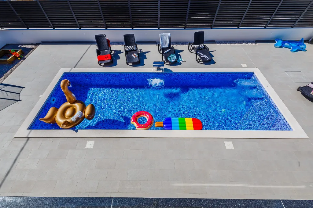 Modern Family Villa with Pool in Kaštel Stari