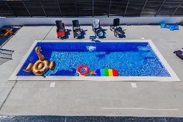 Modern Family Villa with Pool in Kaštel Stari