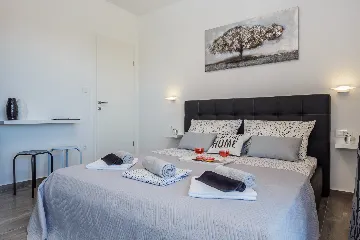 Modern Family Villa with Pool in Kaštel Stari