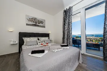 Modern Family Villa with Pool in Kaštel Stari