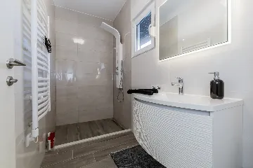 Modern Family Villa with Pool in Kaštel Stari