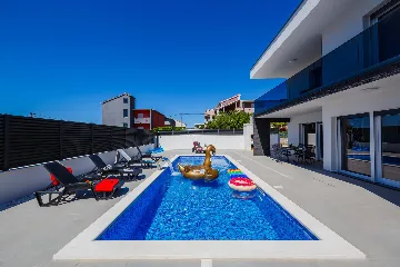 Modern Family Villa with Pool in Kaštel Stari