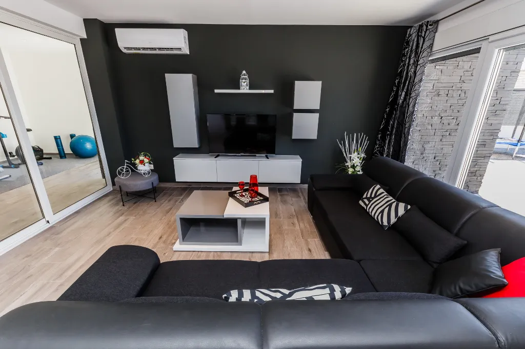 Modern Family Villa with Pool in Kaštel Stari
