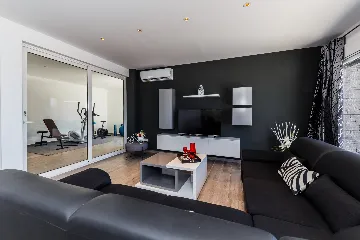 Modern Family Villa with Pool in Kaštel Stari