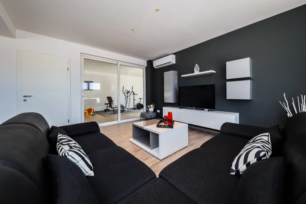 Modern Family Villa with Pool in Kaštel Stari