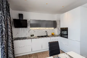 Modern Family Villa with Pool in Kaštel Stari