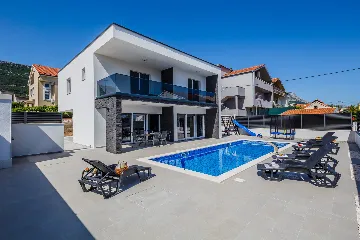 Modern Family Villa with Pool in Kaštel Stari