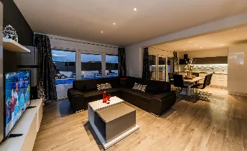 Modern Family Villa with Pool in Kaštel Stari