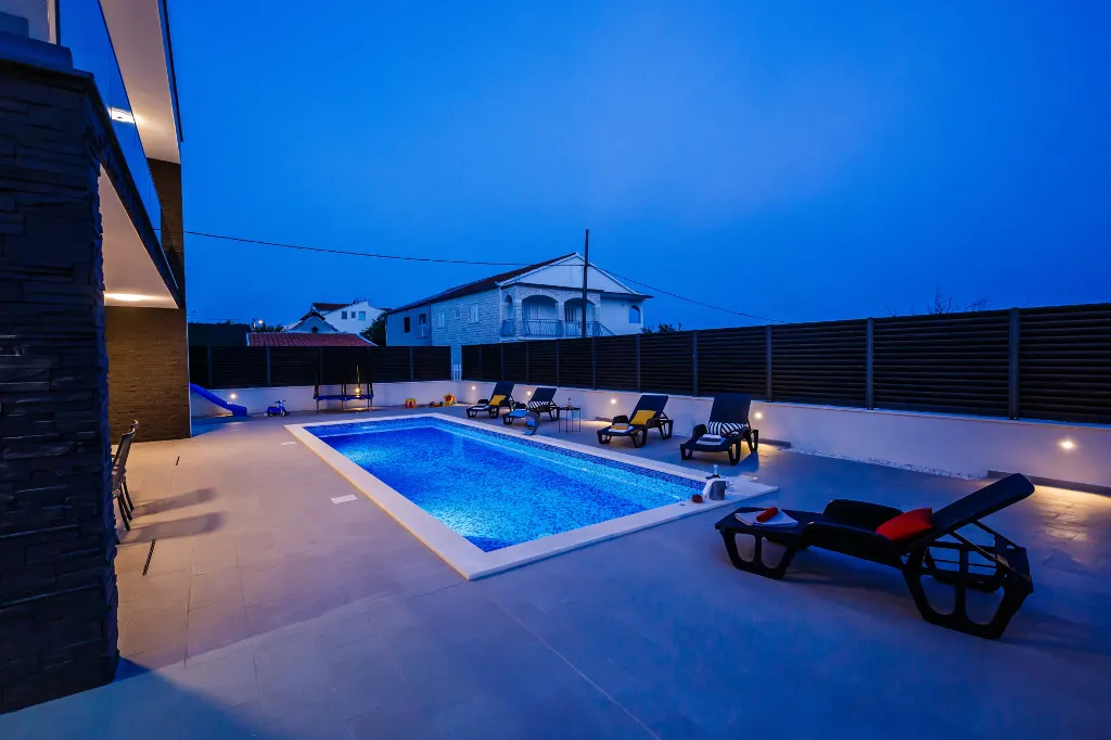 Modern Family Villa with Pool in Kaštel Stari