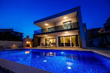 Modern Family Villa with Pool in Kaštel Stari
