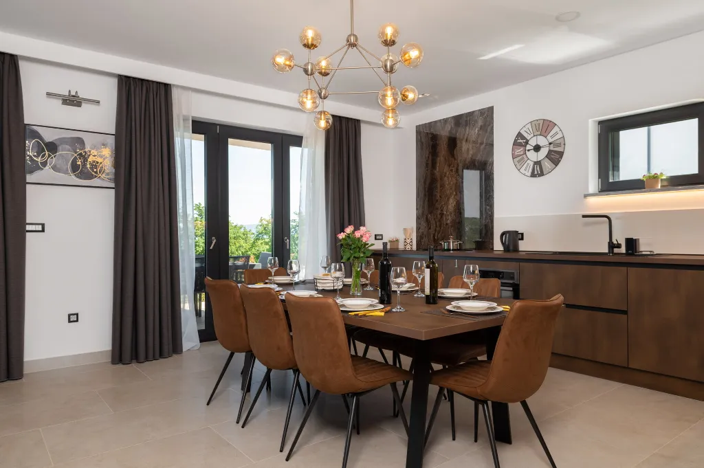 Spacious Family Villa with Pool in Labin