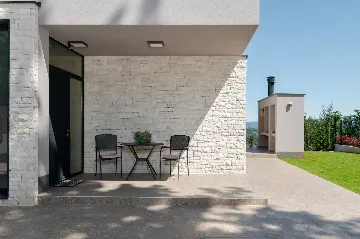 Spacious Family Villa with Pool in Labin