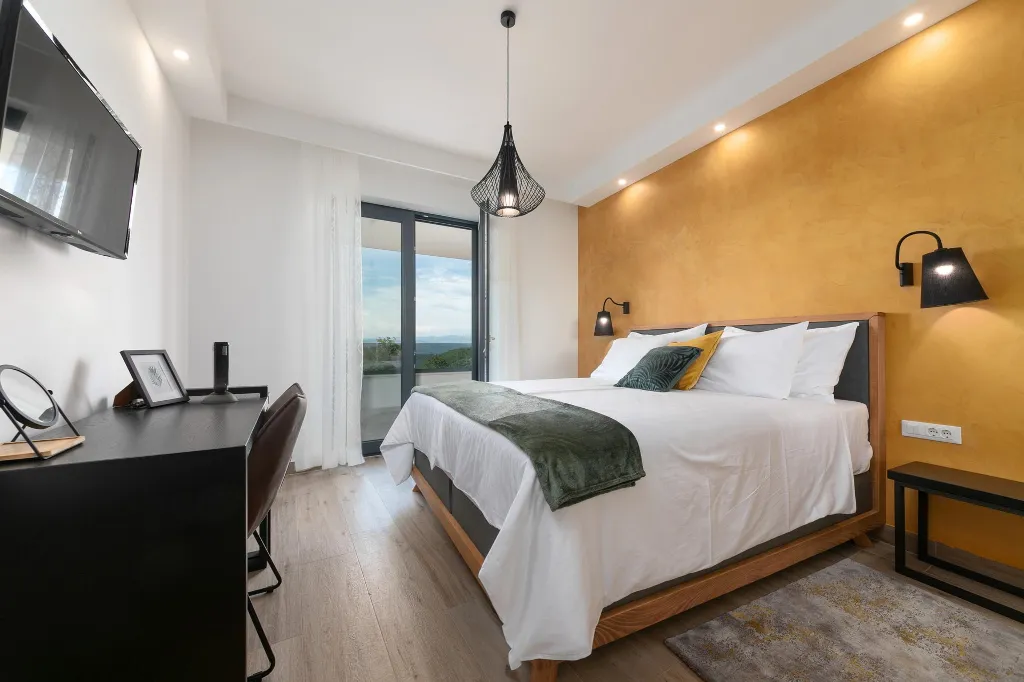Contemporary 4-Bedroom Villa with Pool in Labin