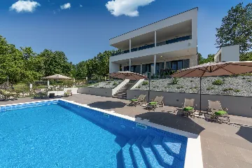 Contemporary 4-Bedroom Villa with Pool in Labin