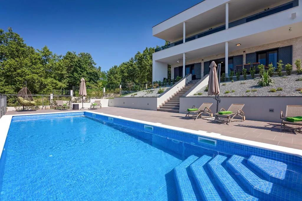 Contemporary 4-Bedroom Villa with Pool in Labin