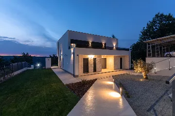 Contemporary 4-Bedroom Villa with Pool in Labin