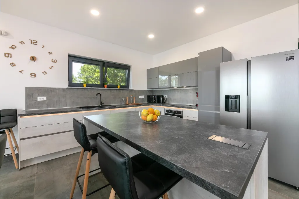 Contemporary 4-Bedroom Villa with Pool in Labin