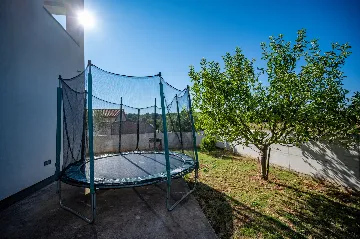 Spacious Family Villa with Pool in Pula