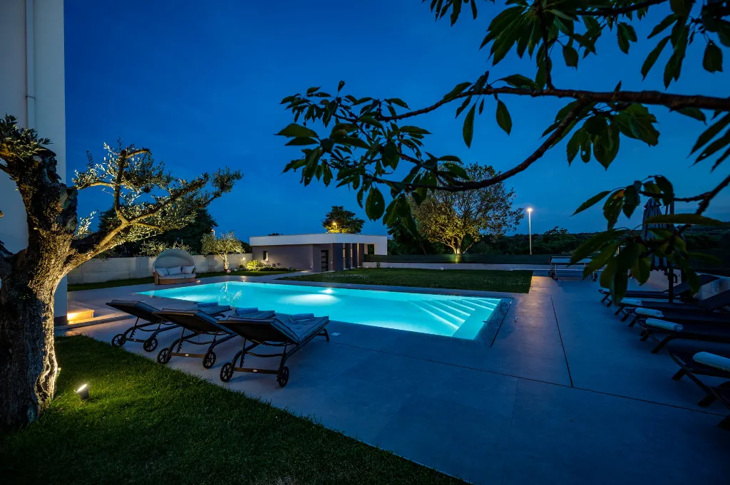 Spacious Family Villa with Pool in Pula