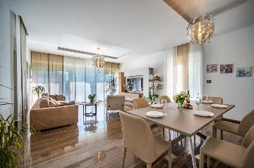 Spacious Family Villa with Pool in Pula