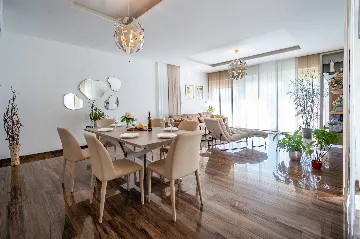 Spacious Family Villa with Pool in Pula