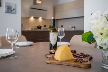 Spacious Family Villa with Pool in Pula