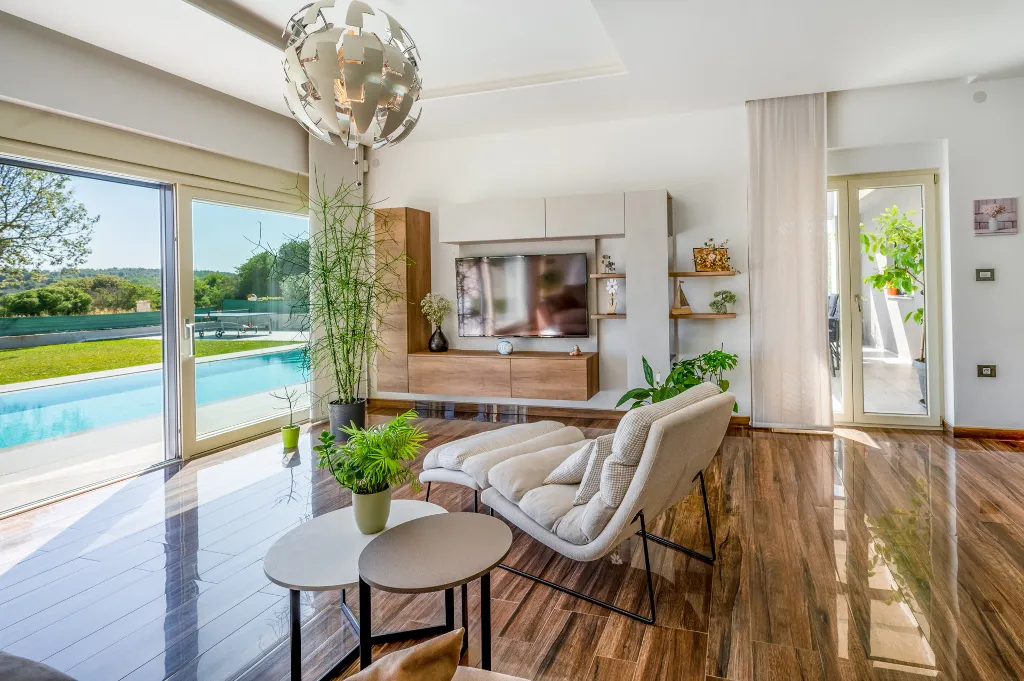 Spacious Family Villa with Pool in Pula