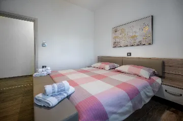 Spacious Family Villa with Pool in Pula