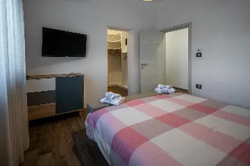 Spacious Family Villa with Pool in Pula