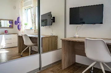 Spacious Family Villa with Pool in Pula