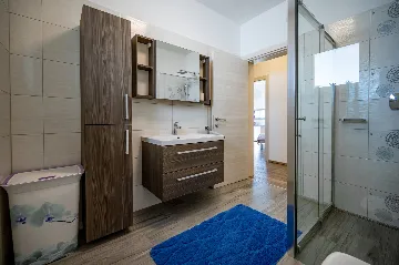 Spacious Family Villa with Pool in Pula