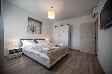 Spacious Family Villa with Pool in Pula