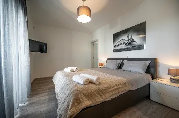 Spacious Family Villa with Pool in Pula