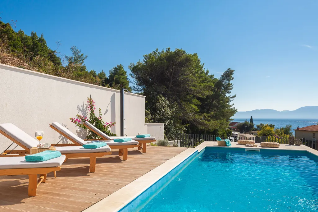 Modern Poolside Villa Retreat, Zaostrog