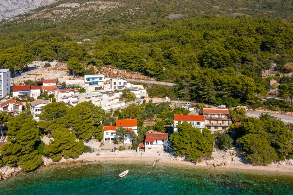 Modern Poolside Villa Retreat, Zaostrog