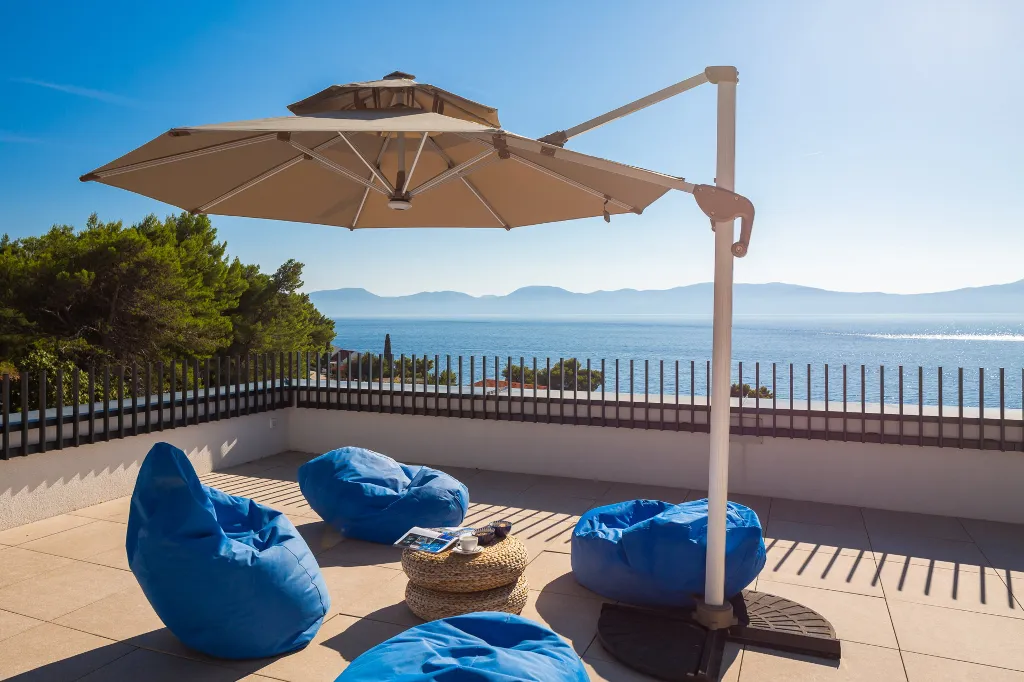 Modern Poolside Villa Retreat, Zaostrog