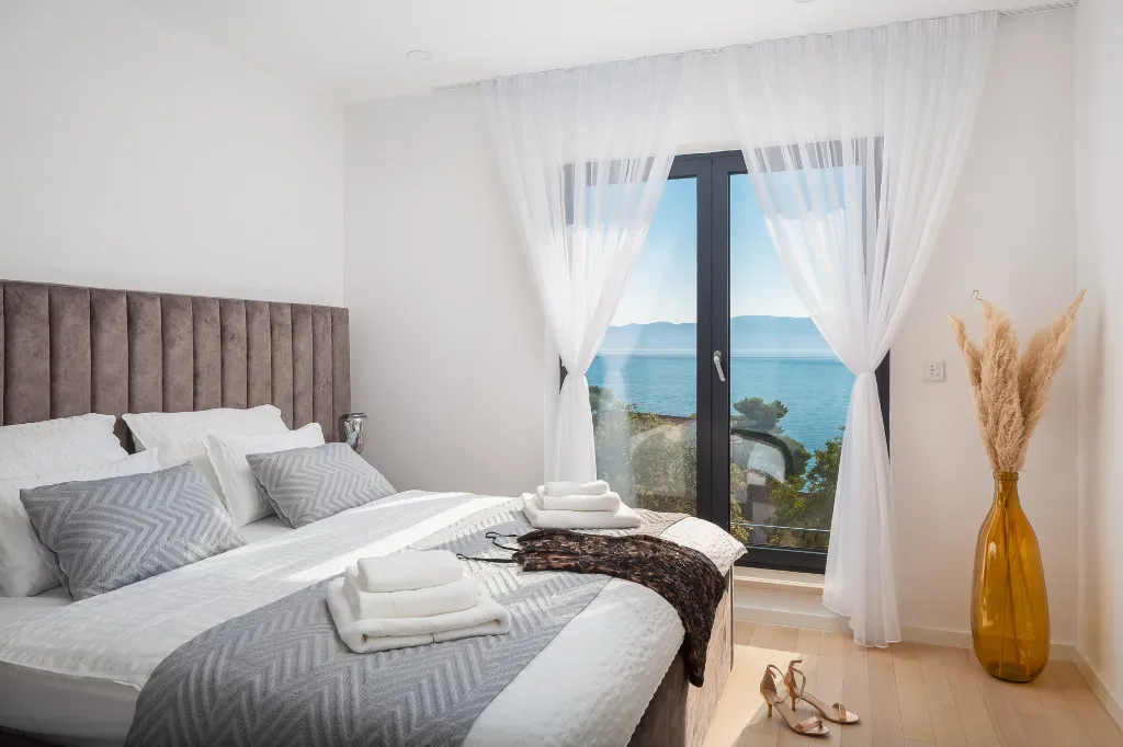 Modern Poolside Villa Retreat, Zaostrog