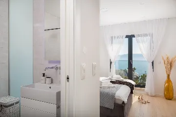 Modern Poolside Villa Retreat, Zaostrog