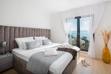 Modern Poolside Villa Retreat, Zaostrog