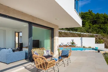 Modern Poolside Villa Retreat, Zaostrog