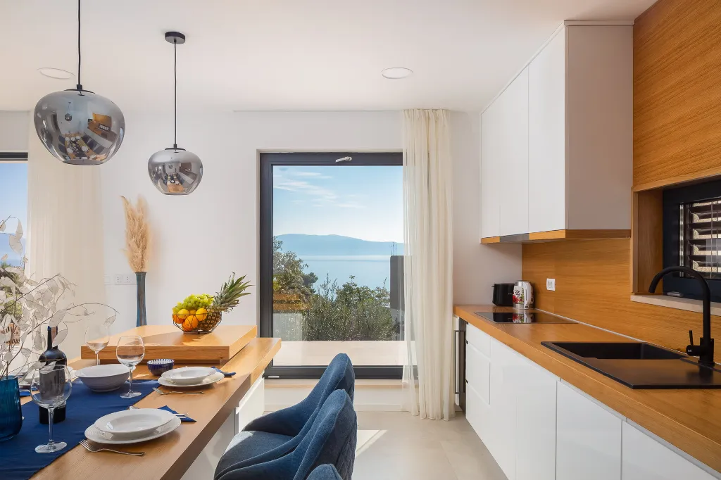 Modern Poolside Villa Retreat, Zaostrog