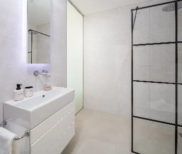 Modern Poolside Villa Retreat, Zaostrog