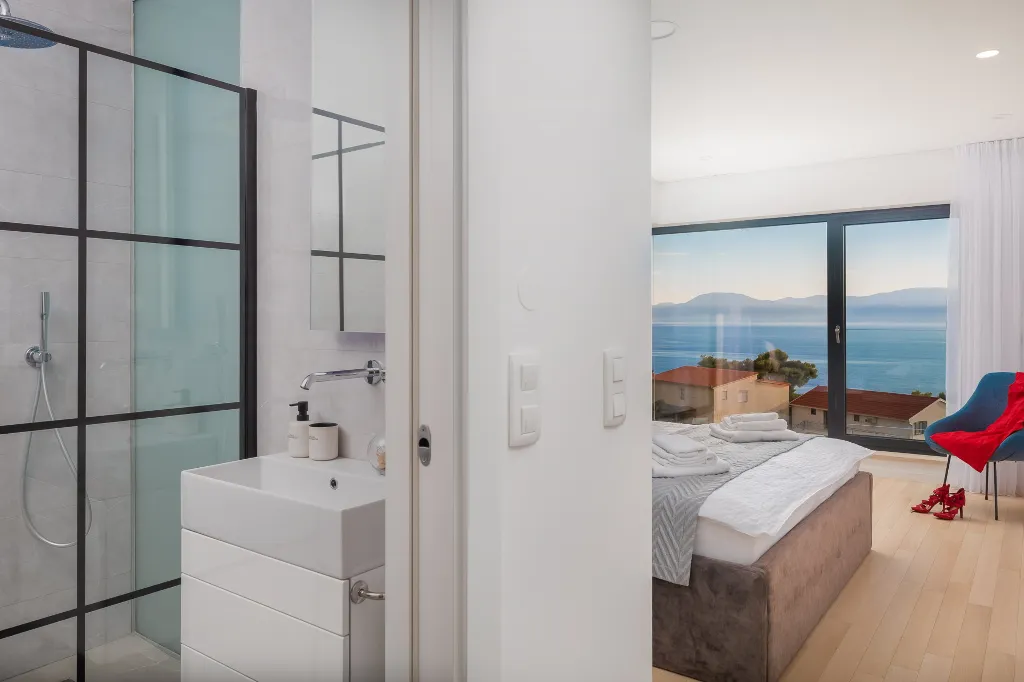 Modern Poolside Villa Retreat, Zaostrog